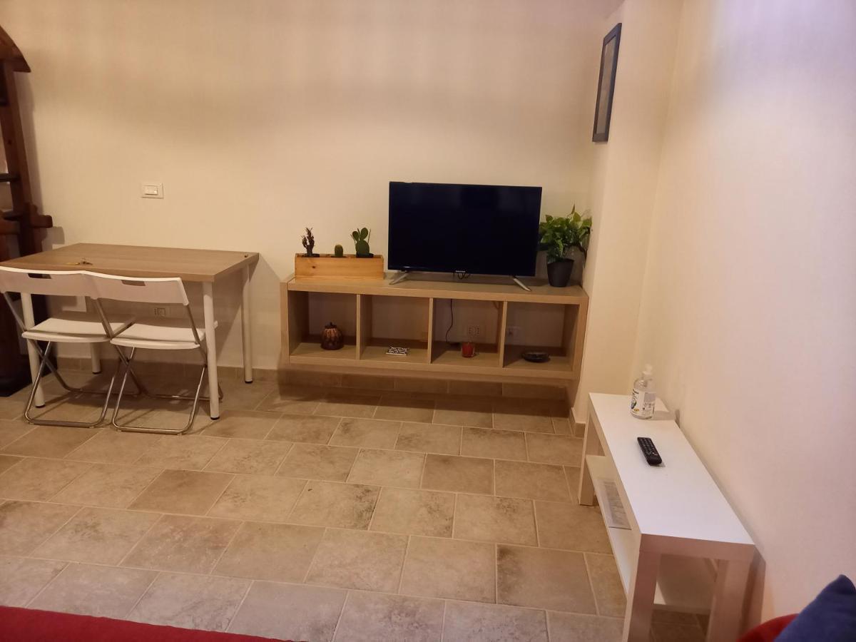 La Casa Della Luna Appartement Terricciola Buitenkant foto